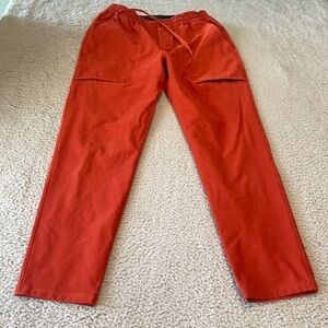 Lululemon Bowline Pant 30" *Utilitech
Aztec Brick size M